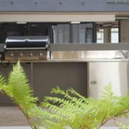 Apartments G60 Гладстон Екстериор снимка