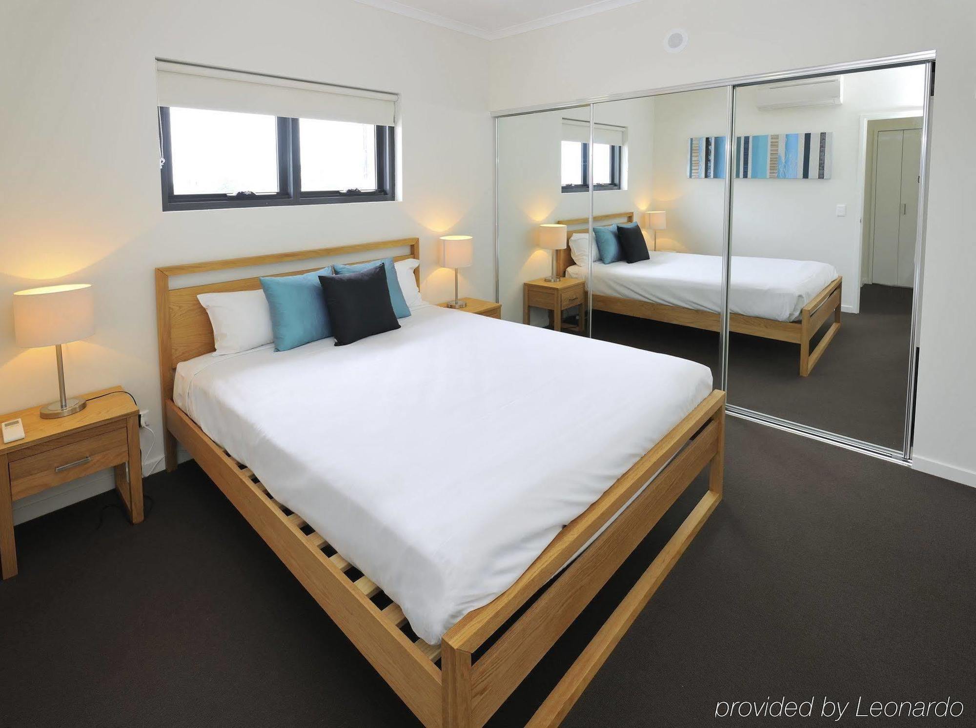 Apartments G60 Гладстон Екстериор снимка