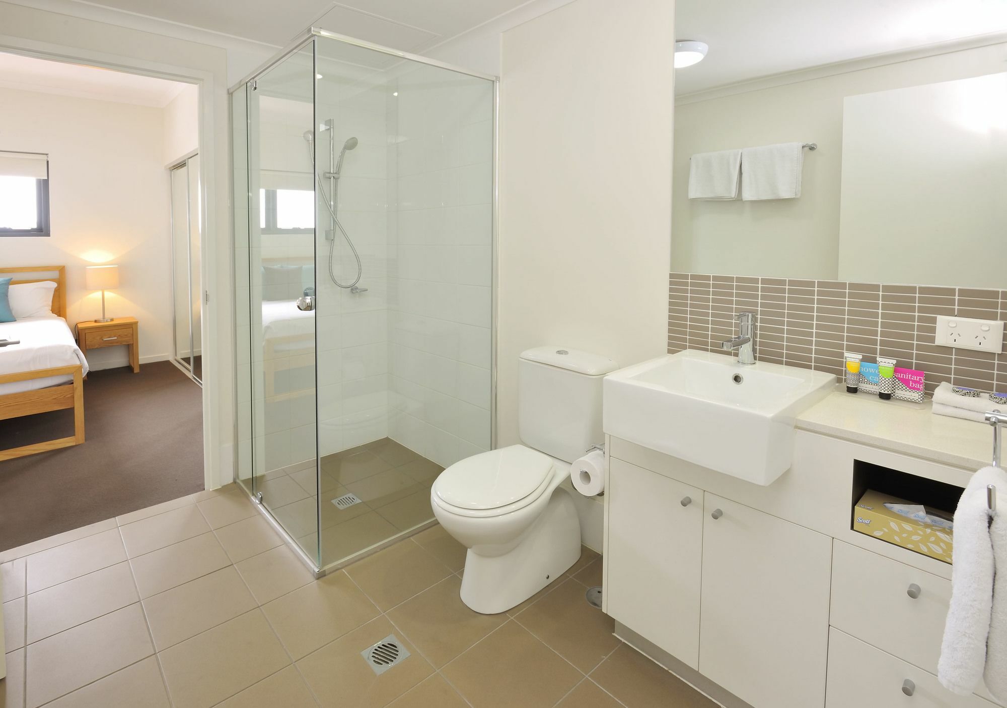 Apartments G60 Гладстон Екстериор снимка